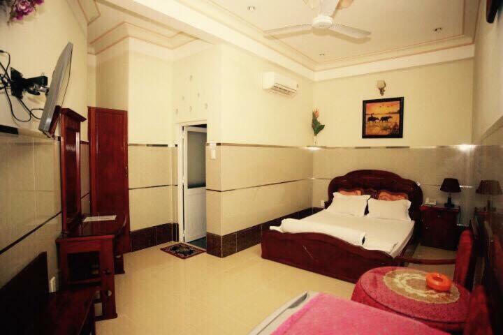Tan Dat Hoa Hotel & Massage Bandar Ho Chi Minh Luaran gambar