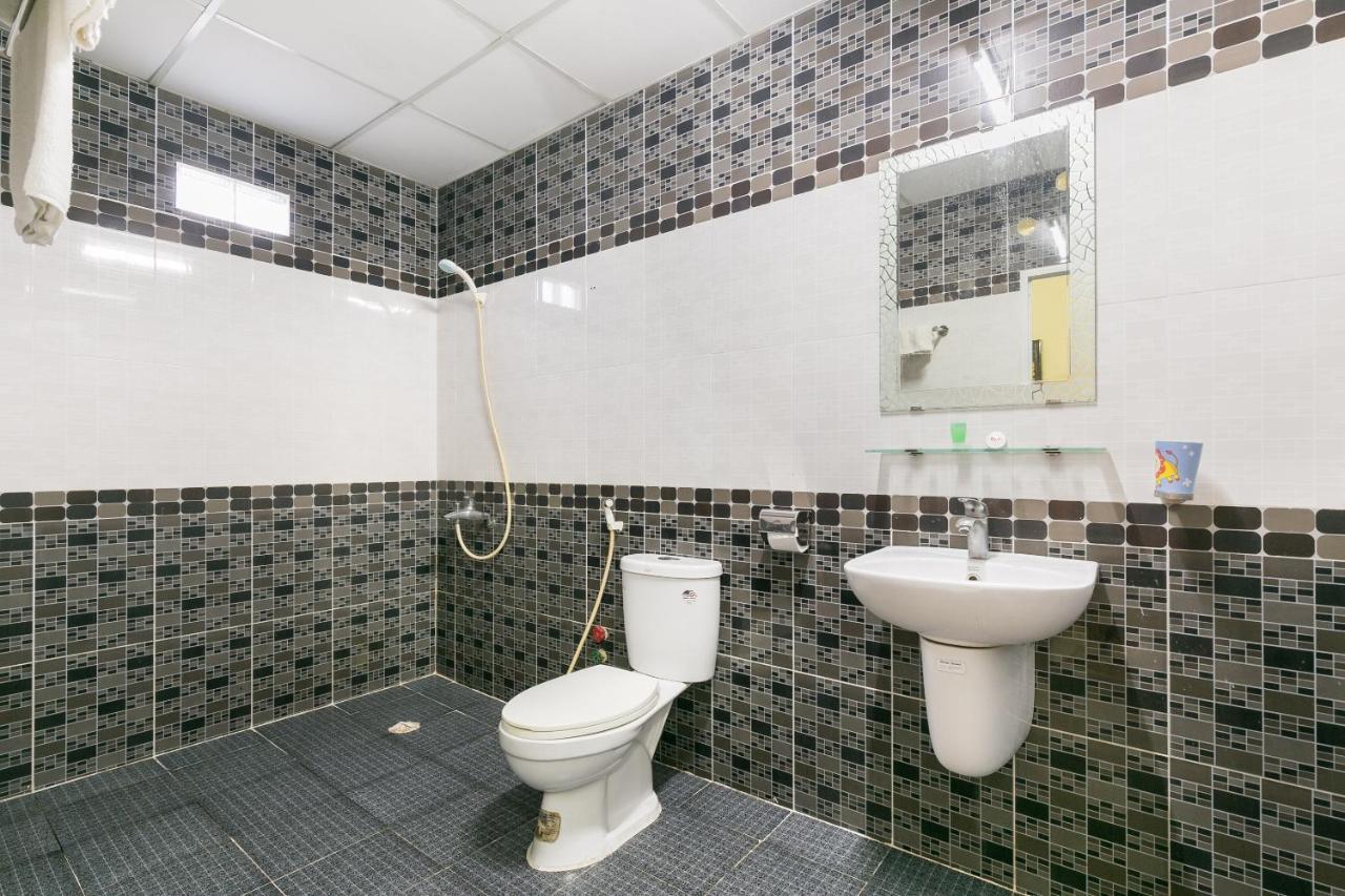 Tan Dat Hoa Hotel & Massage Bandar Ho Chi Minh Luaran gambar